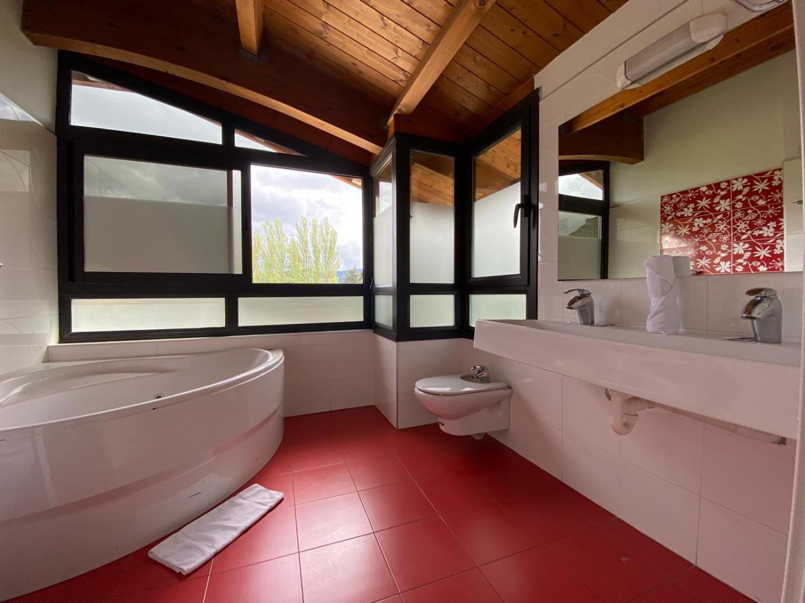 Roomrural Hotel Iru-Bide ルンビエル エクステリア 写真