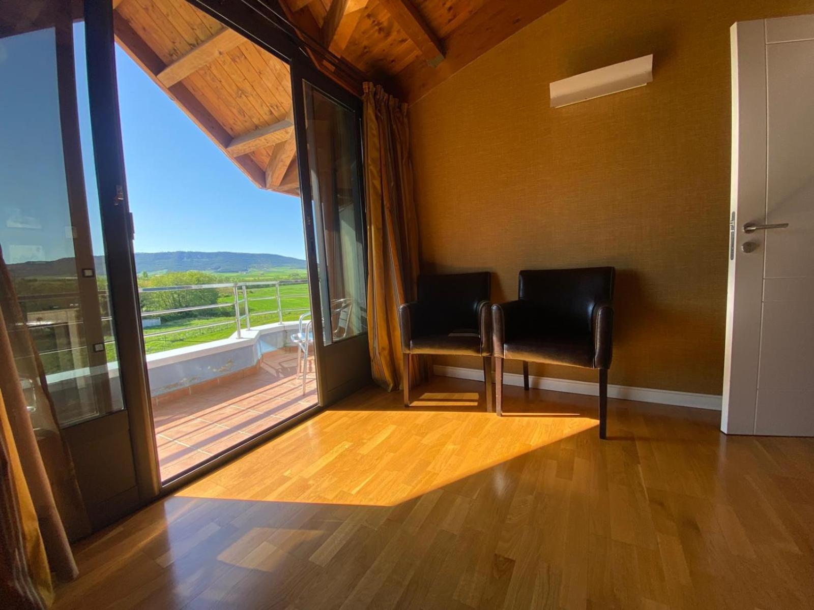 Roomrural Hotel Iru-Bide ルンビエル エクステリア 写真