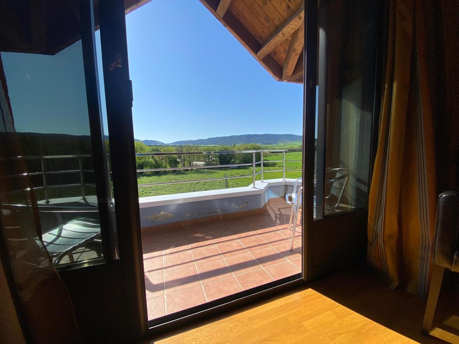 Roomrural Hotel Iru-Bide ルンビエル エクステリア 写真
