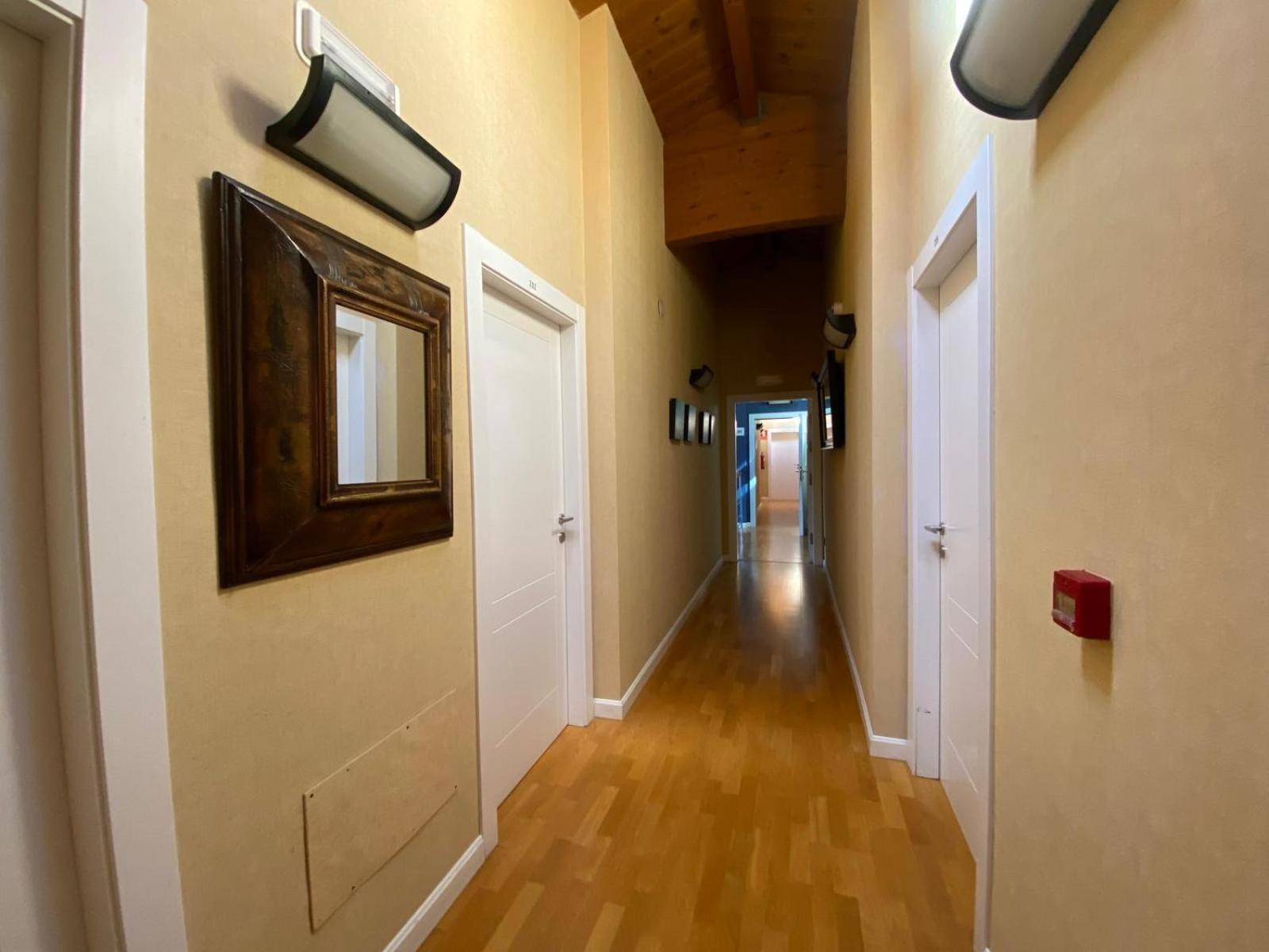 Roomrural Hotel Iru-Bide ルンビエル エクステリア 写真